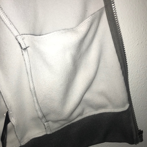 3/$$15Grey zip up jacket🔥🔥🔥 - Picture 5 of 5